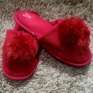Victoria's Secret red slippers/house shoes, size medium